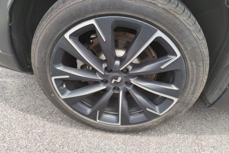 Used ONVO L60 2025 Model—60 kWh Rear-Wheel-Drive Version Right Rear Wheel Hub