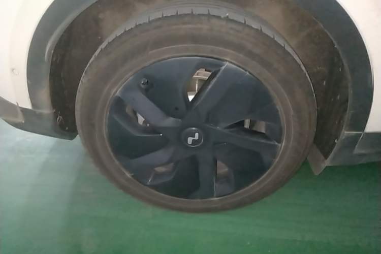 Used ONVO L60 2025 Model—85 kWh Rear-Wheel-Drive Version Right Rear Wheel Hub