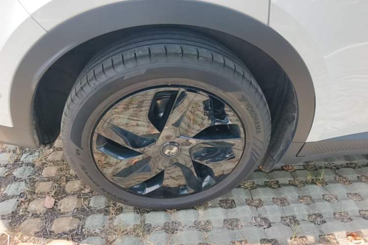 Used ONVO L60 2025 Model—60 kWh Rear-Wheel-Drive Version Right Rear Wheel Hub
