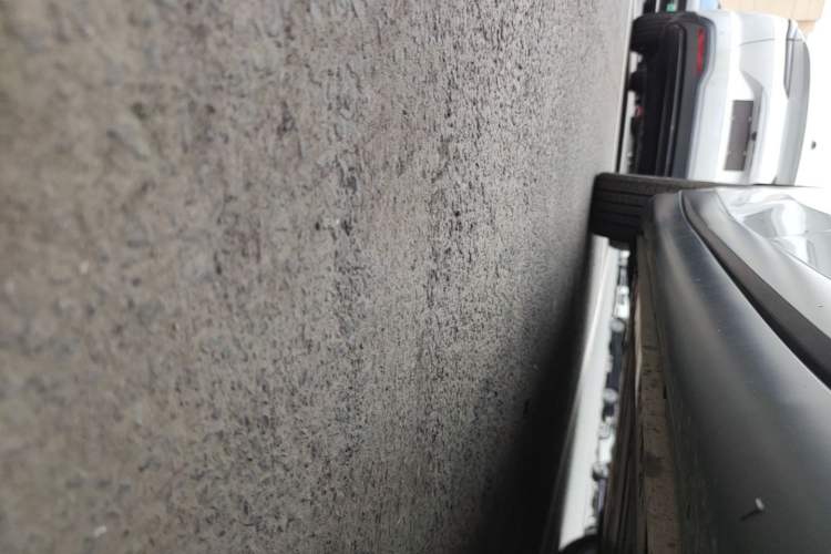 Used ONVO L60 2025 Model—60 kWh Rear-Wheel-Drive Version Right Side Sill