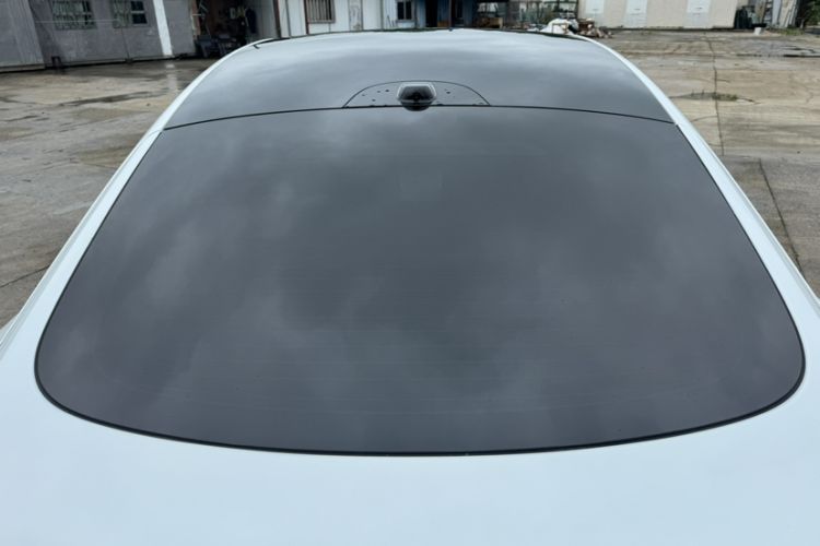Used ONVO L60 2025 Model—60 kWh Rear-Wheel-Drive Version Roof
