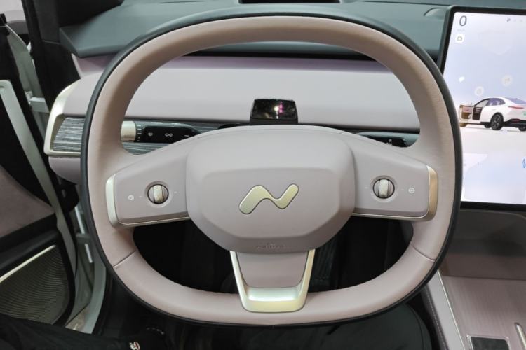 Used ONVO L60 2025 Model—60 kWh Rear-Wheel-Drive Version Steering Wheel