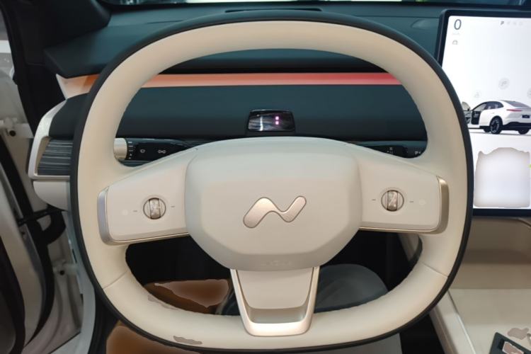 Used ONVO L60 2025 Model—60 kWh Rear-Wheel-Drive Version Steering Wheel