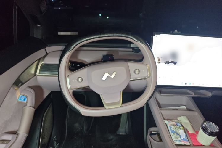 Used ONVO L60 2025 Model—60 kWh Rear-Wheel-Drive Version Steering Wheel