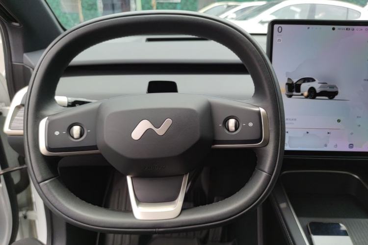 Used ONVO L60 2025 Model—60 kWh Rear-Wheel-Drive Version Steering Wheel