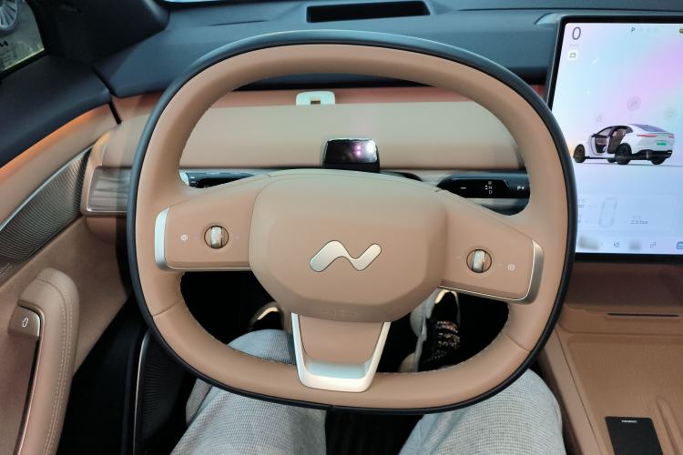 Used ONVO L60 2025 Model—60 kWh Rear-Wheel-Drive Version Steering Wheel