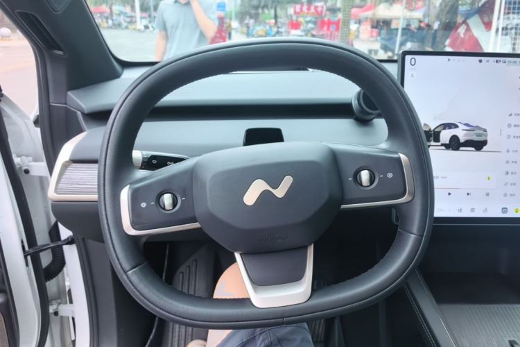Used ONVO L60 2025 Model—60 kWh Rear-Wheel-Drive Version Steering Wheel