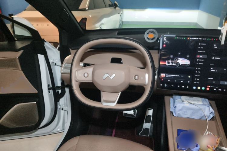 Used ONVO L60 2025 Model—60 kWh Rear-Wheel-Drive Version Steering Wheel