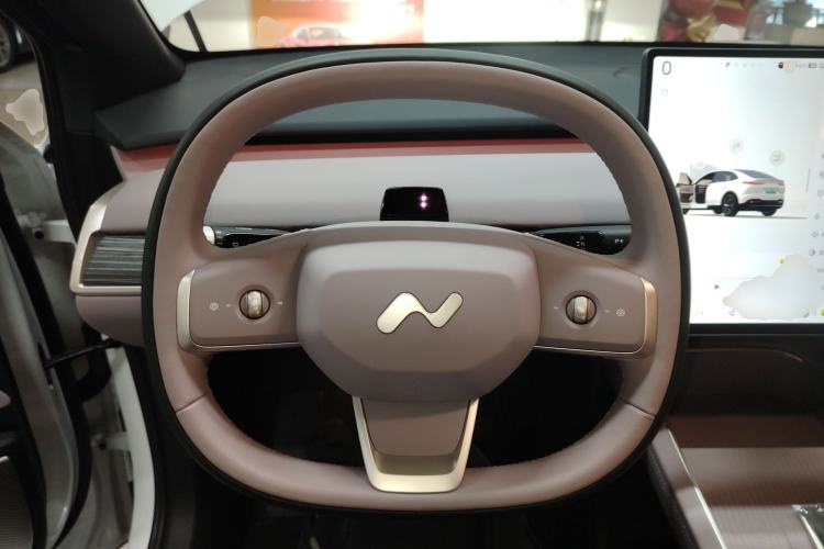 Used ONVO L60 2025 Model—85 kWh All-Wheel-Drive Version Steering Wheel