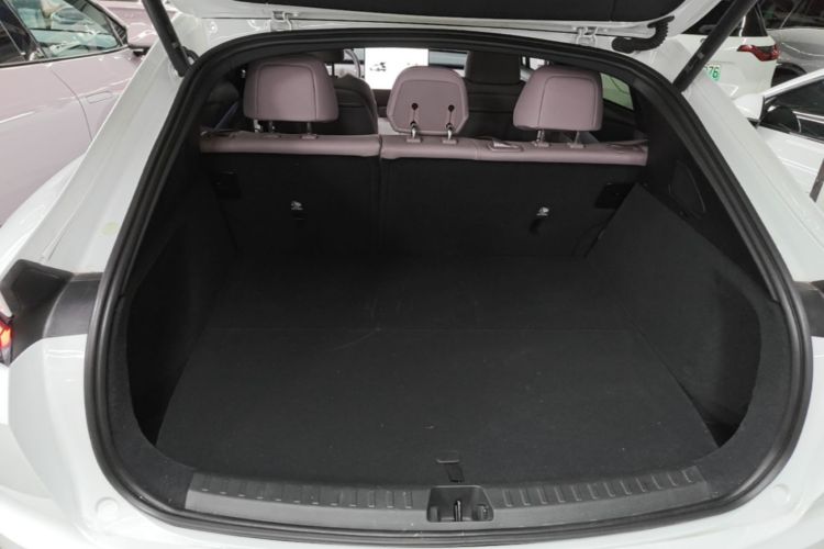 Used ONVO L60 2025 Model—60 kWh Rear-Wheel-Drive Version Trunk