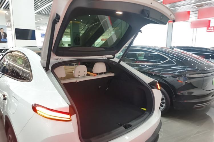 Used ONVO L60 2025 Model—60 kWh Rear-Wheel-Drive Version Trunk