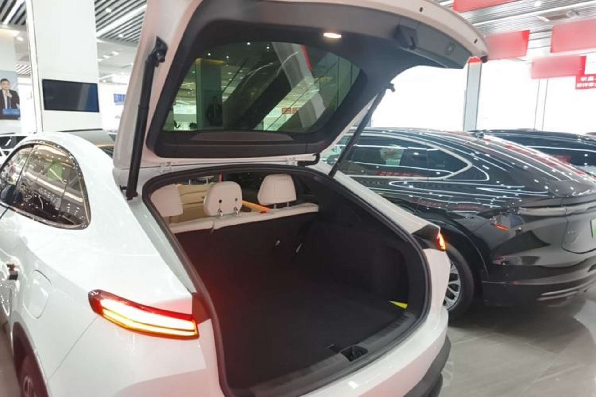 Used ONVO L60 2025 Model—60 kWh Rear-Wheel-Drive Version Trunk