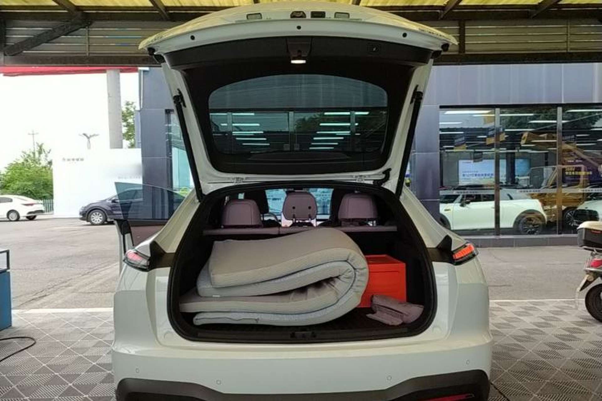 Used ONVO L60 2025 Model—60 kWh Rear-Wheel-Drive Version Trunk