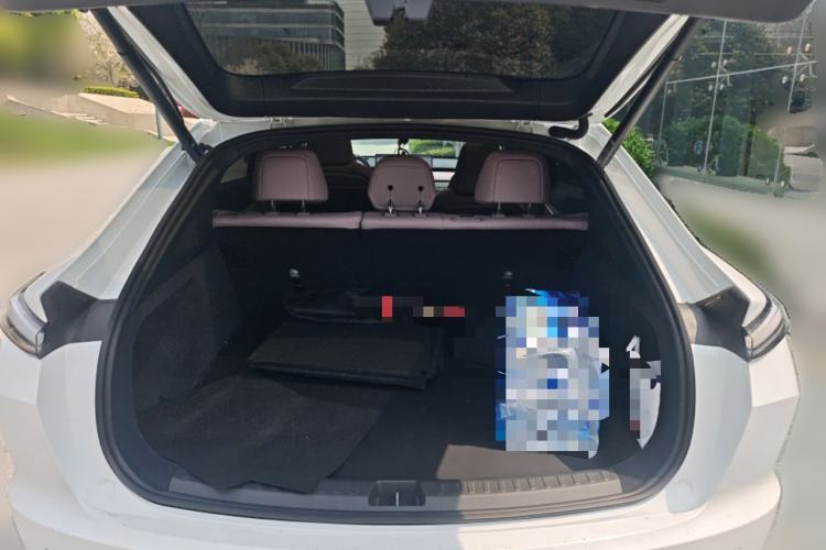 Used ONVO L60 2025 Model—60 kWh Rear-Wheel-Drive Version Trunk