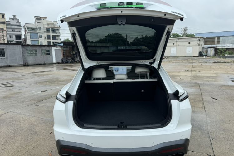 Used ONVO L60 2025 Model—60 kWh Rear-Wheel-Drive Version Trunk