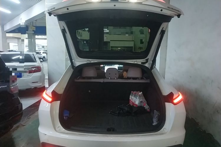 Used ONVO L60 2025 Model—85 kWh Rear-Wheel-Drive Version Trunk