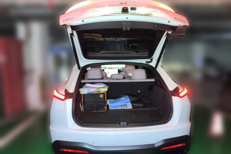 Used ONVO L60 2025 Model—60 kWh All-Wheel-Drive Version Trunk