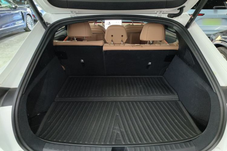Used ONVO L60 2025 Model—60 kWh Rear-Wheel-Drive Version Trunk