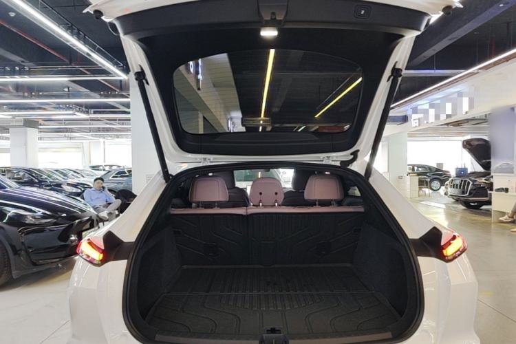 Used ONVO L60 2025 Model—60 kWh Rear-Wheel-Drive Version Trunk