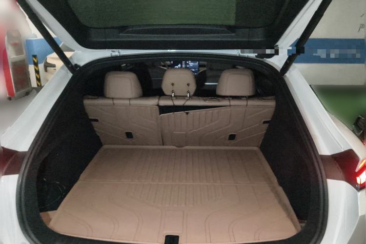 Used ONVO L60 2025 Model—60 kWh Rear-Wheel-Drive Version Trunk