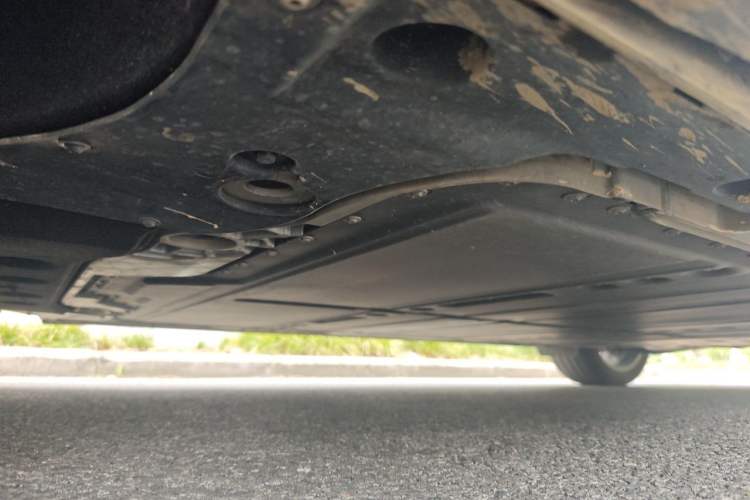 Used ONVO L60 2025 Model—60 kWh Rear-Wheel-Drive Version Chassis Front Left