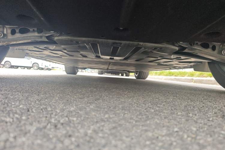 Used ONVO L60 2025 Model—60 kWh Rear-Wheel-Drive Version Chassis Rear