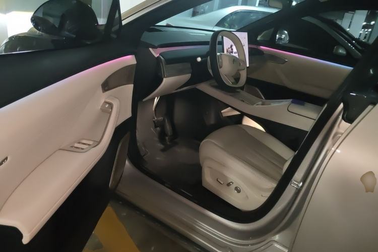 Used ONVO L60 2025 Model—60 kWh Rear-Wheel-Drive Version Driver Seat