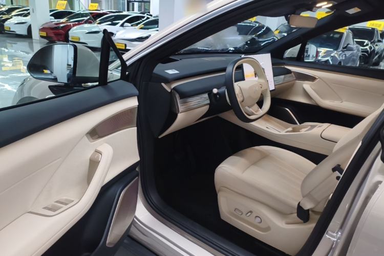 Used ONVO L60 2025 Model—60 kWh All-Wheel-Drive Version Driver Seat