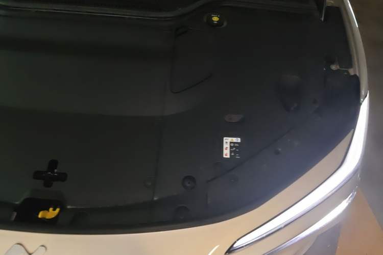 Used ONVO L60 2025 Model—60 kWh Rear-Wheel-Drive Version Engine Bay Left