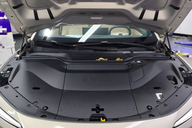 Used ONVO L60 2025 Model—60 kWh All-Wheel-Drive Version Engine Bay