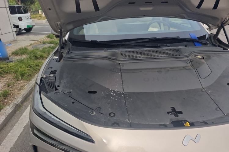 Used ONVO L60 2025 Model—60 kWh Rear-Wheel-Drive Version Engine Bay Right