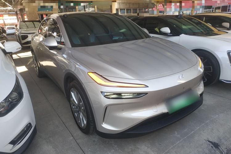Used ONVO L60 2025 Model—60 kWh Rear-Wheel-Drive Version Front Right 45 Deg