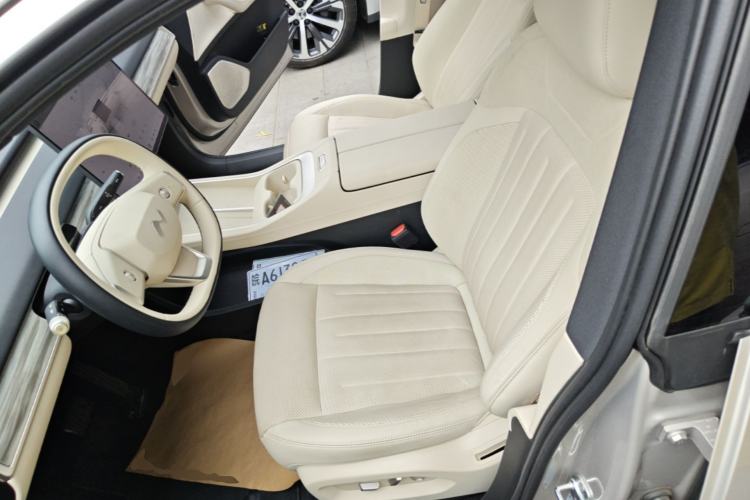 Used ONVO L60 2025 Model—60 kWh All-Wheel-Drive Version Left Front Seat