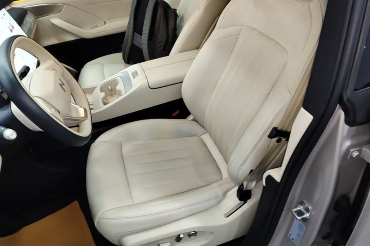 Used ONVO L60 2025 Model—60 kWh All-Wheel-Drive Version Left Front Seat