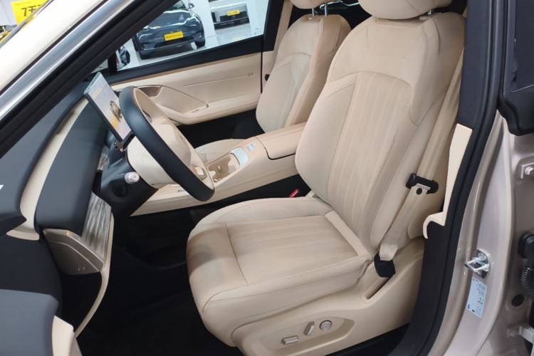Used ONVO L60 2025 Model—60 kWh All-Wheel-Drive Version Left Front Seat