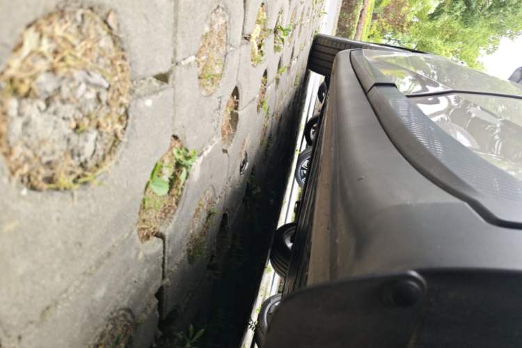 Used ONVO L60 2025 Model—60 kWh All-Wheel-Drive Version Left Side Sill