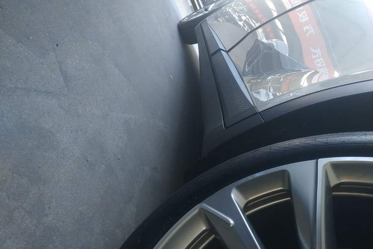 Used ONVO L60 2025 Model—60 kWh Rear-Wheel-Drive Version Left Side Sill