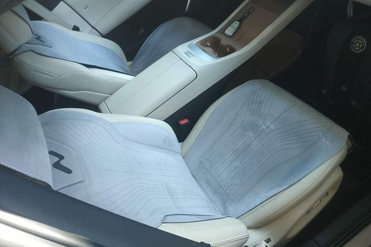 Used ONVO L60 2025 Model—60 kWh Rear-Wheel-Drive Version Right Front Seat