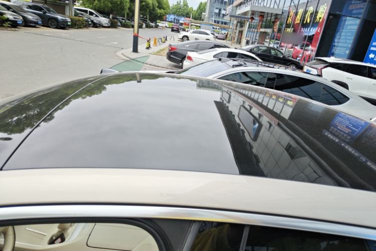 Used ONVO L60 2025 Model—60 kWh All-Wheel-Drive Version Roof