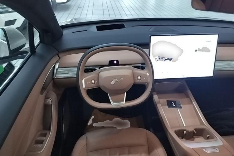 Used ONVO L60 2025 Model—60 kWh All-Wheel-Drive Version Steering Wheel