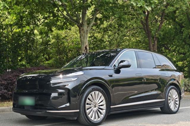 Used ONVO Luxeed L90 2025 Model—Ultra Six-Seater Version