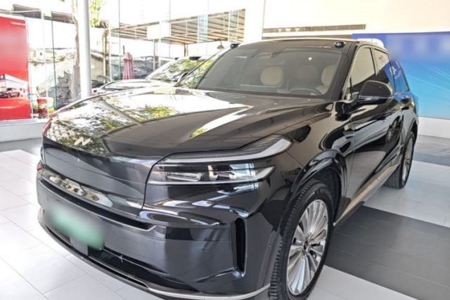 Used ONVO Luxeed L90 2025 Model—Ultra Six-Seater Version