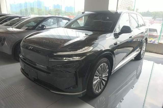 Used ONVO Luxeed L90 2025 Model—Ultra Six-Seater Version