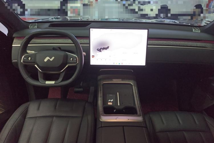 Used ONVO Luxeed L90 2025 Model—Max Six-Seater Version Center Console