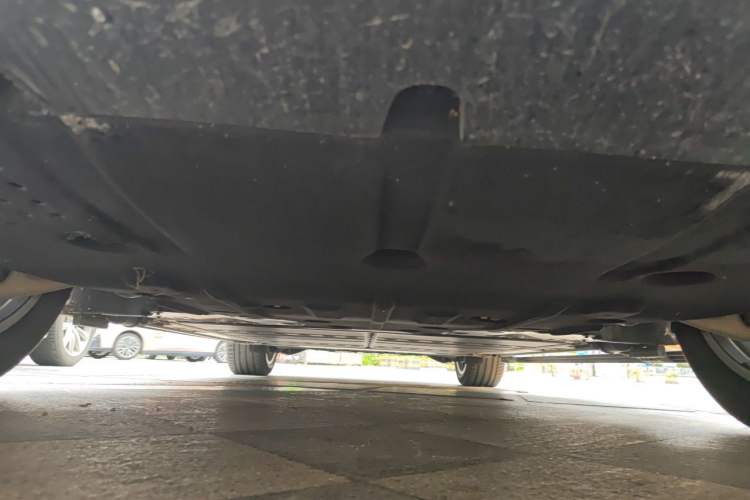 Used ONVO Luxeed L90 2025 Model—Max Six-Seater Version Chassis Front