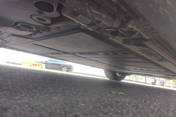Used ONVO Luxeed L90 2025 Model—Max Six-Seater Version Chassis Front Left