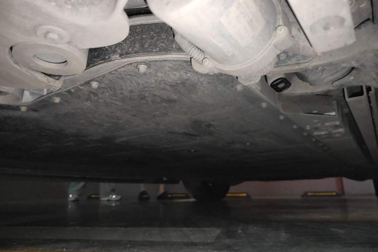 Used ONVO Luxeed L90 2025 Model—Max Six-Seater Version Chassis Front Left