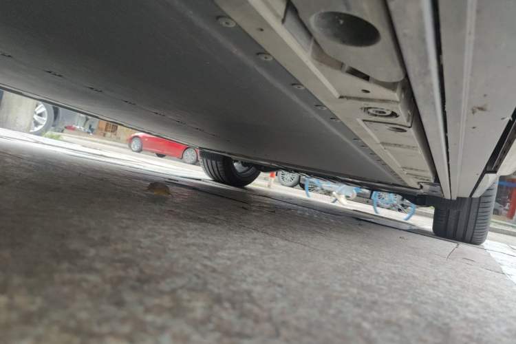 Used ONVO Luxeed L90 2025 Model—Max Six-Seater Version Chassis Front Left