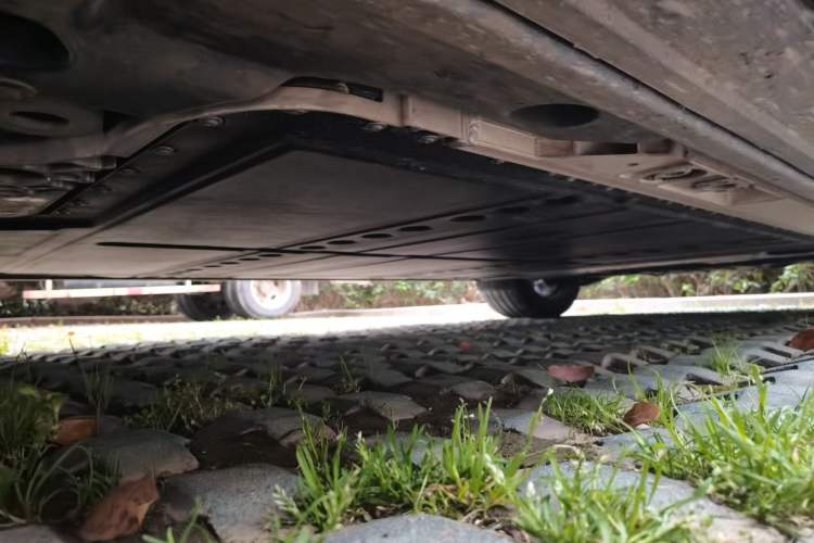Used ONVO Luxeed L90 2025 Model—Max Six-Seater Version Chassis Front Left