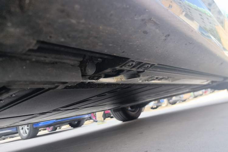 Used ONVO Luxeed L90  Chassis Front Left